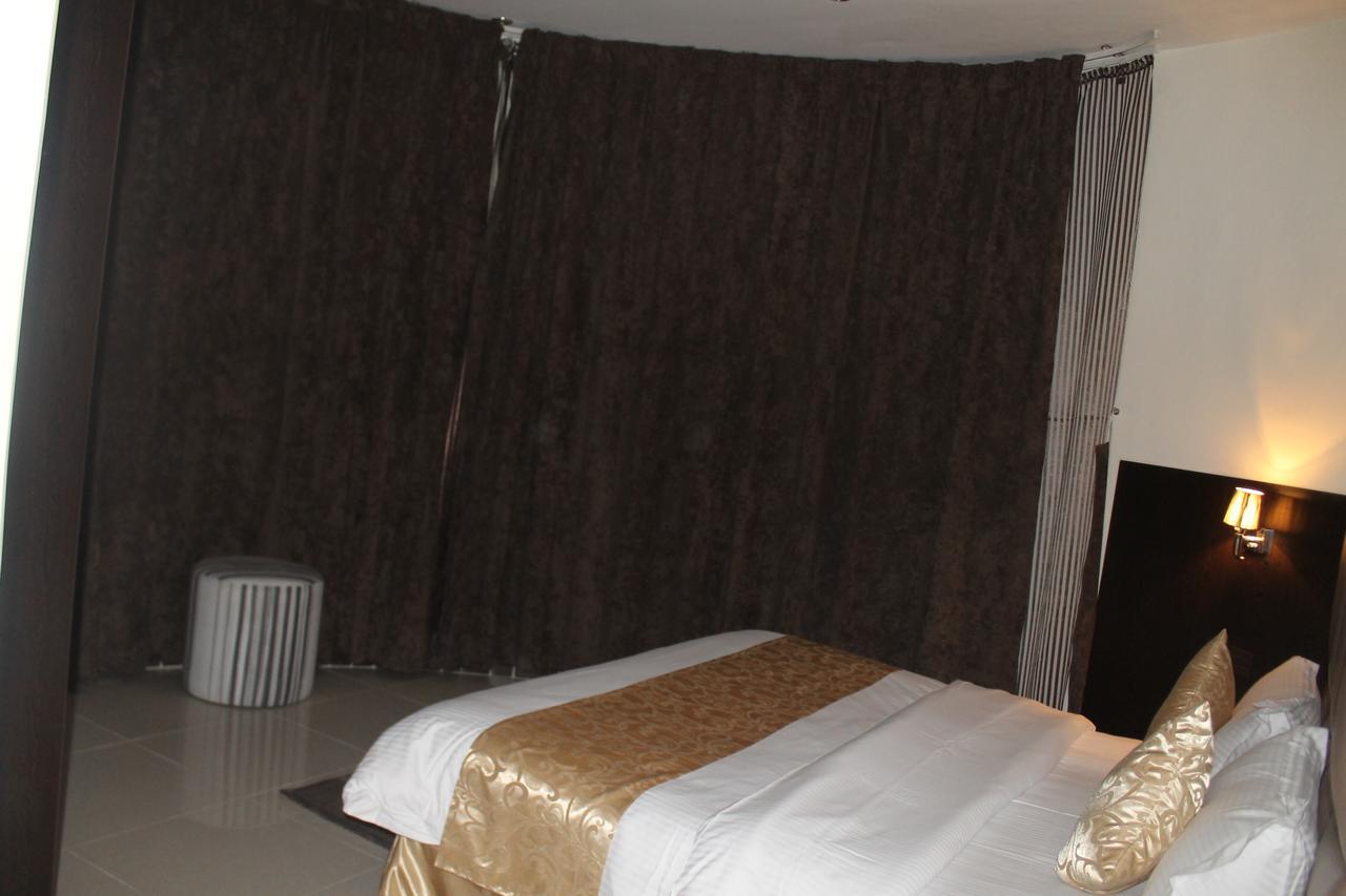 فندق دولف الرياض شارع العمرة Doolv Hotel מראה חיצוני תמונה